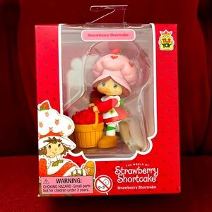 The World of Strawberry Shortcake Mini Collectible Figure Doll HARD TO FIND